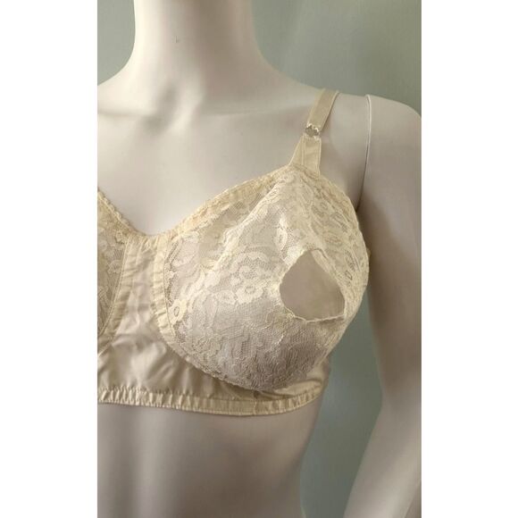 Vintage Ivory White Lace Pin Up Lingerie Retro Nursing Bullet Bra size 36C - Picture 3 of 7
